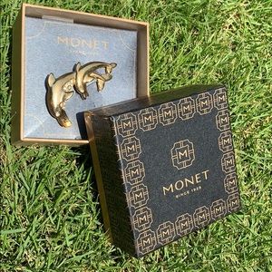 Vintage Gold Two Leaping Dolphins Ball Brooch.